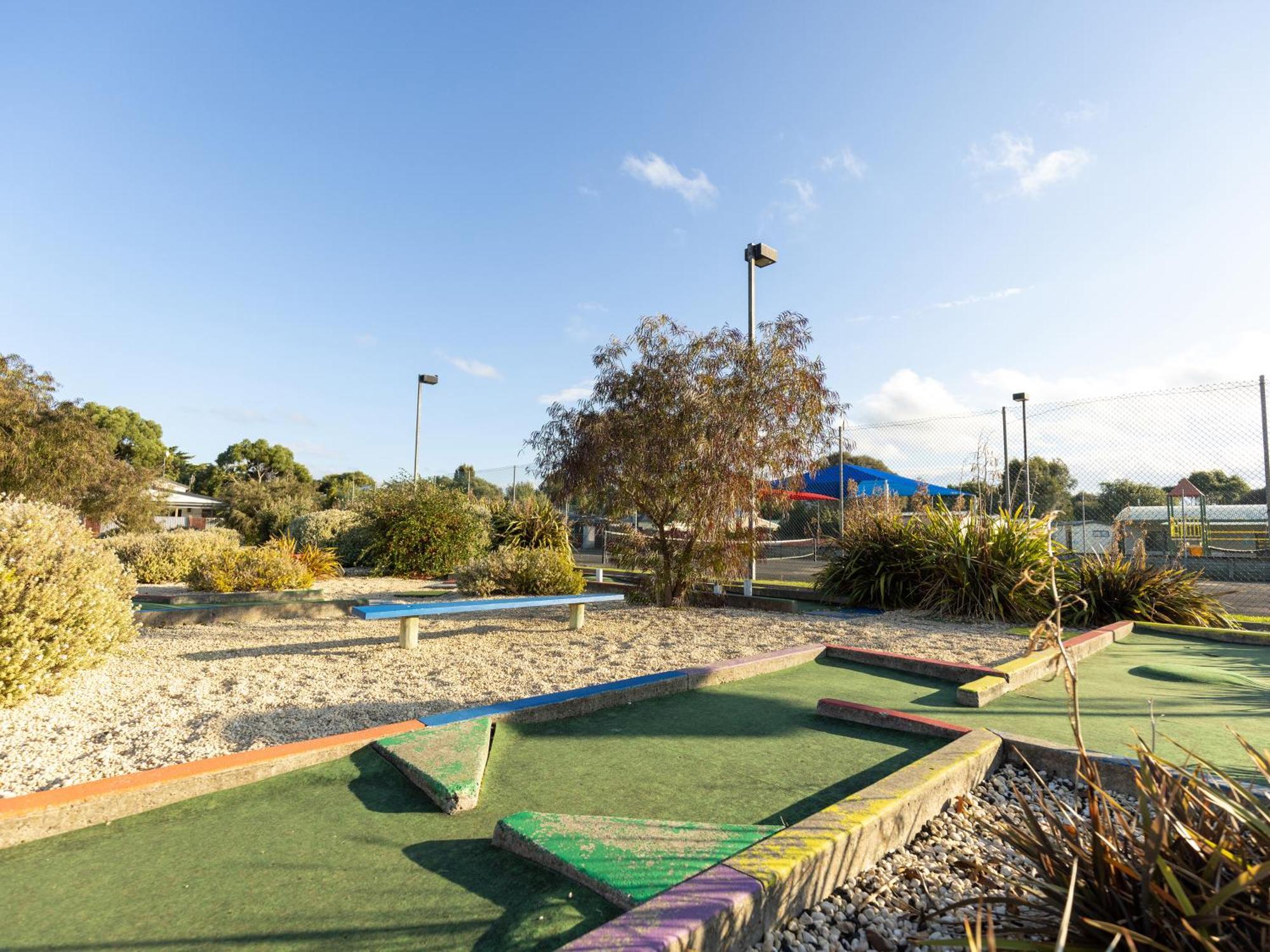 Nrma Warrnambool Riverside Holiday Park 外观 照片