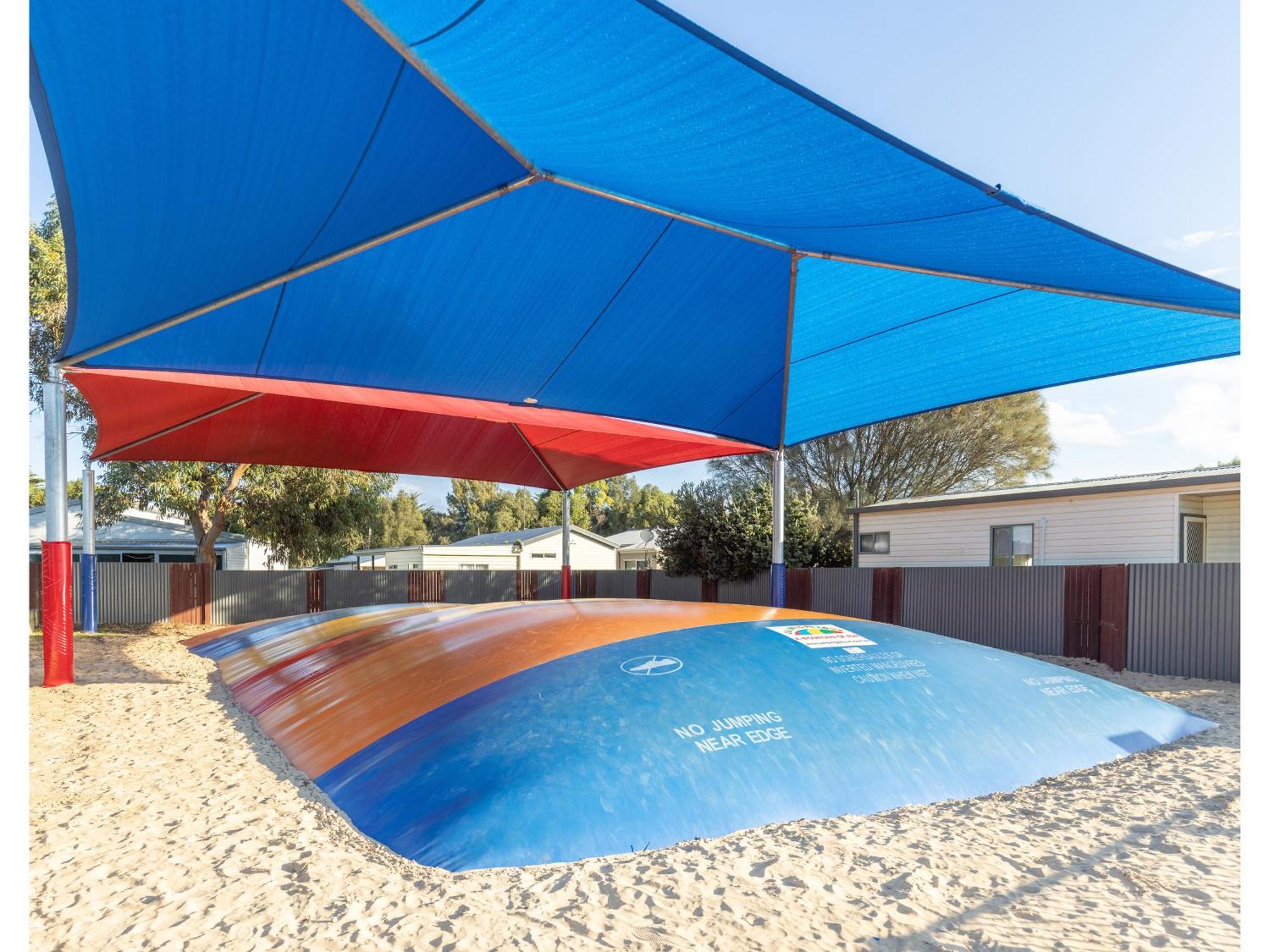 Nrma Warrnambool Riverside Holiday Park 外观 照片