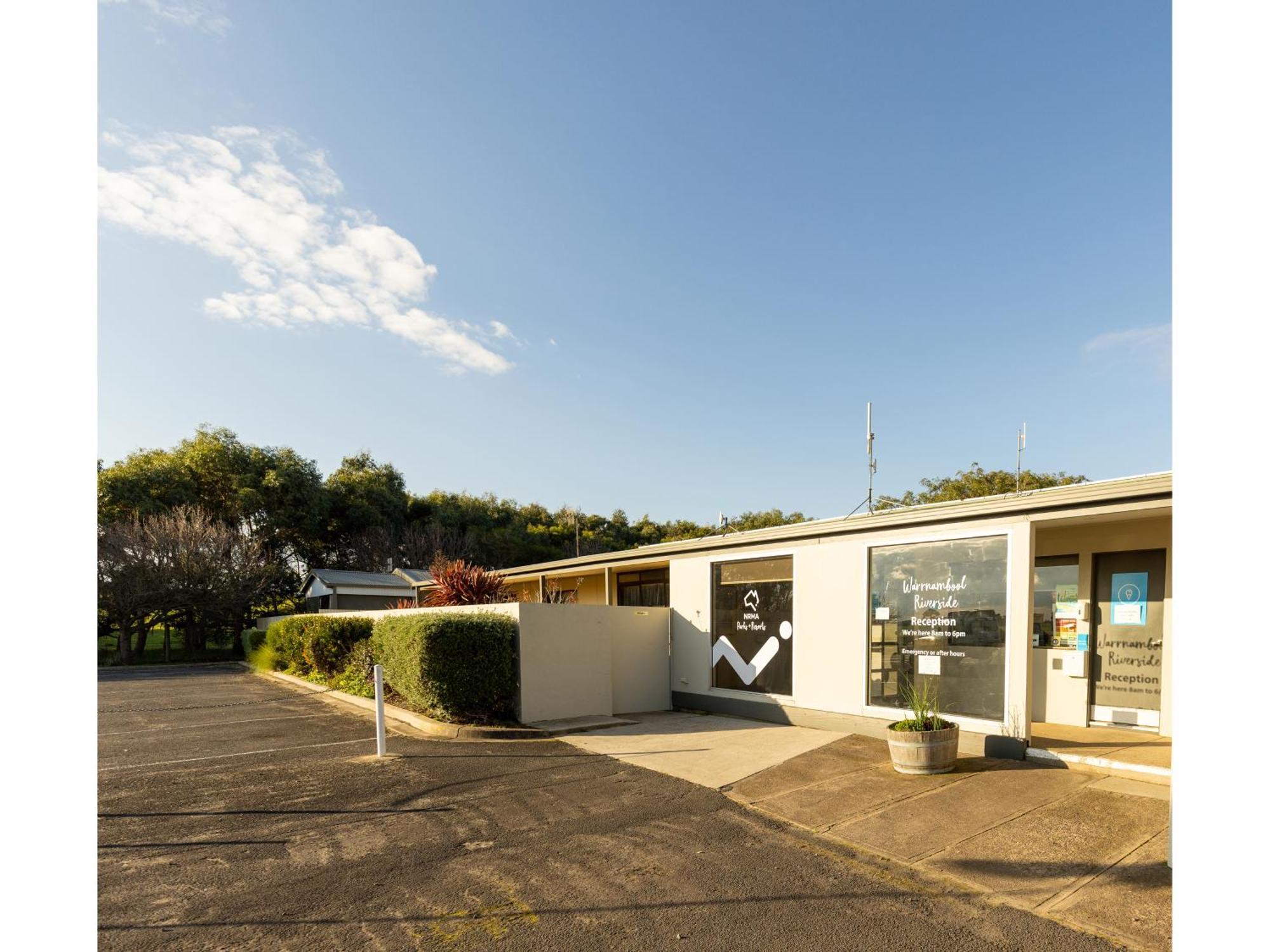 Nrma Warrnambool Riverside Holiday Park 外观 照片