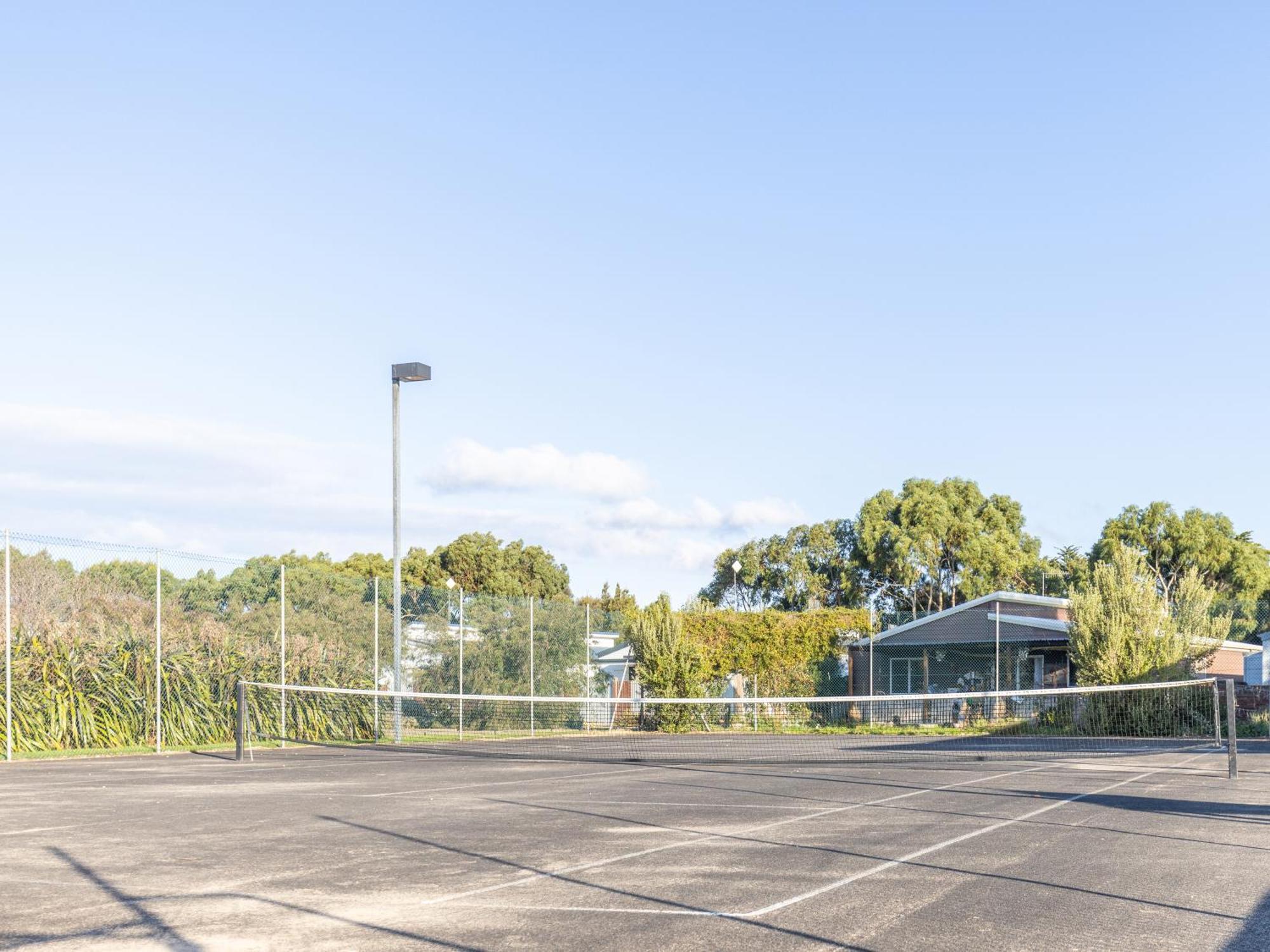 Nrma Warrnambool Riverside Holiday Park 外观 照片
