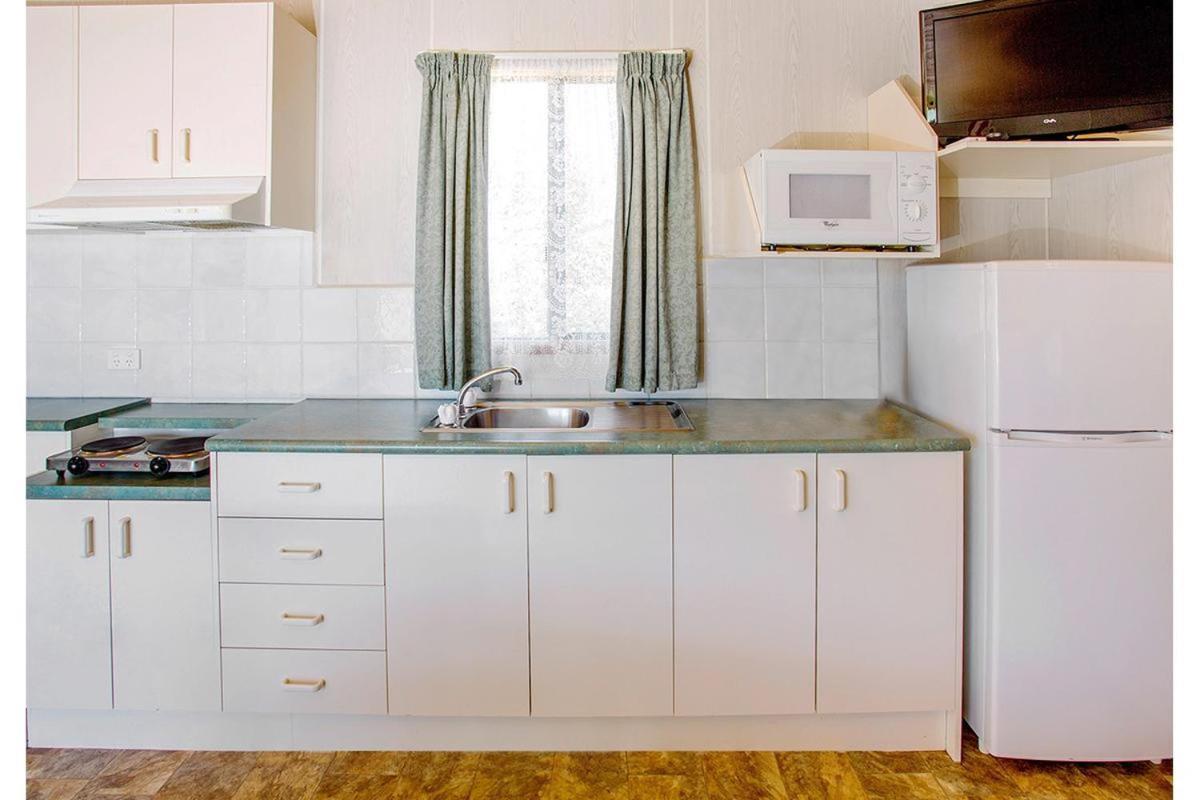 Nrma Warrnambool Riverside Holiday Park 外观 照片