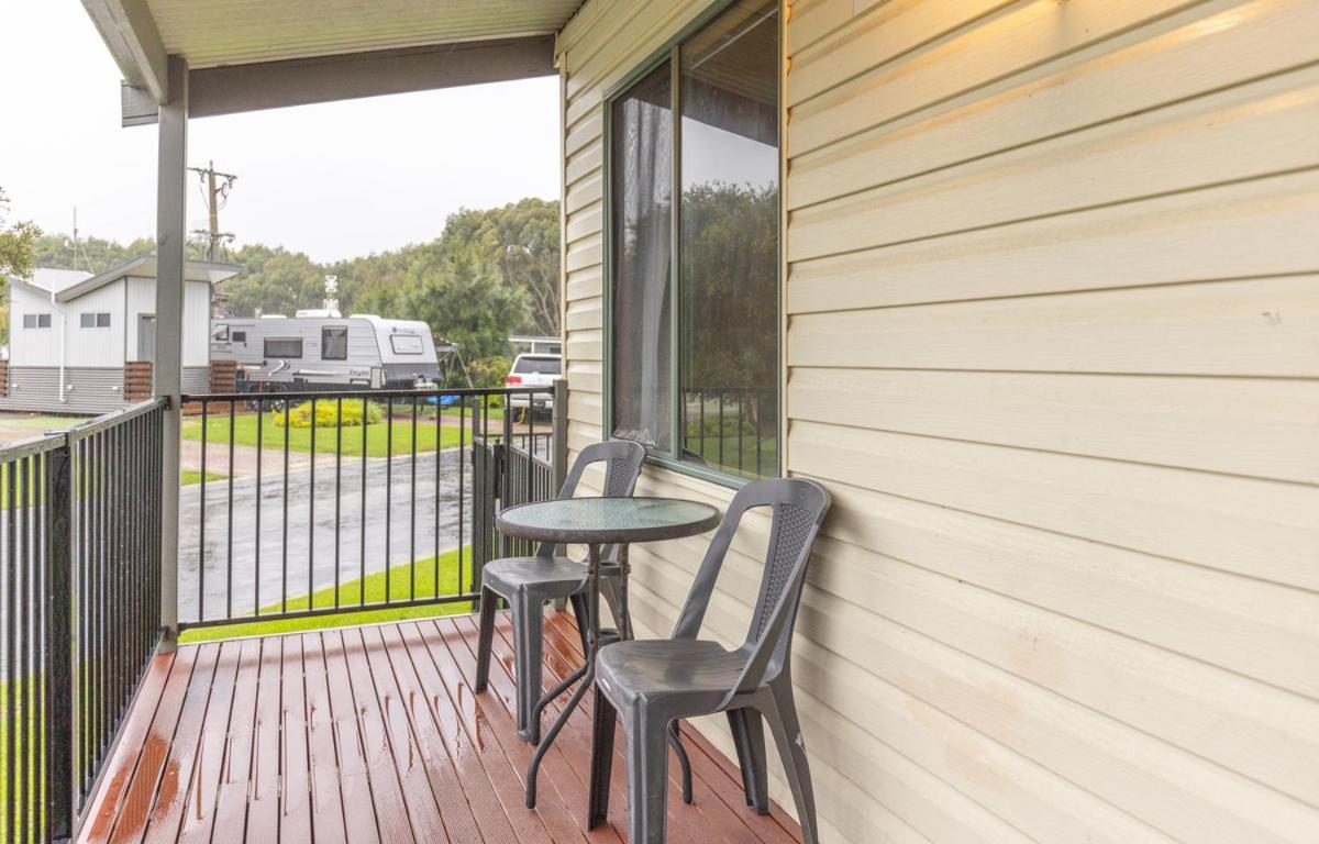 Nrma Warrnambool Riverside Holiday Park 外观 照片