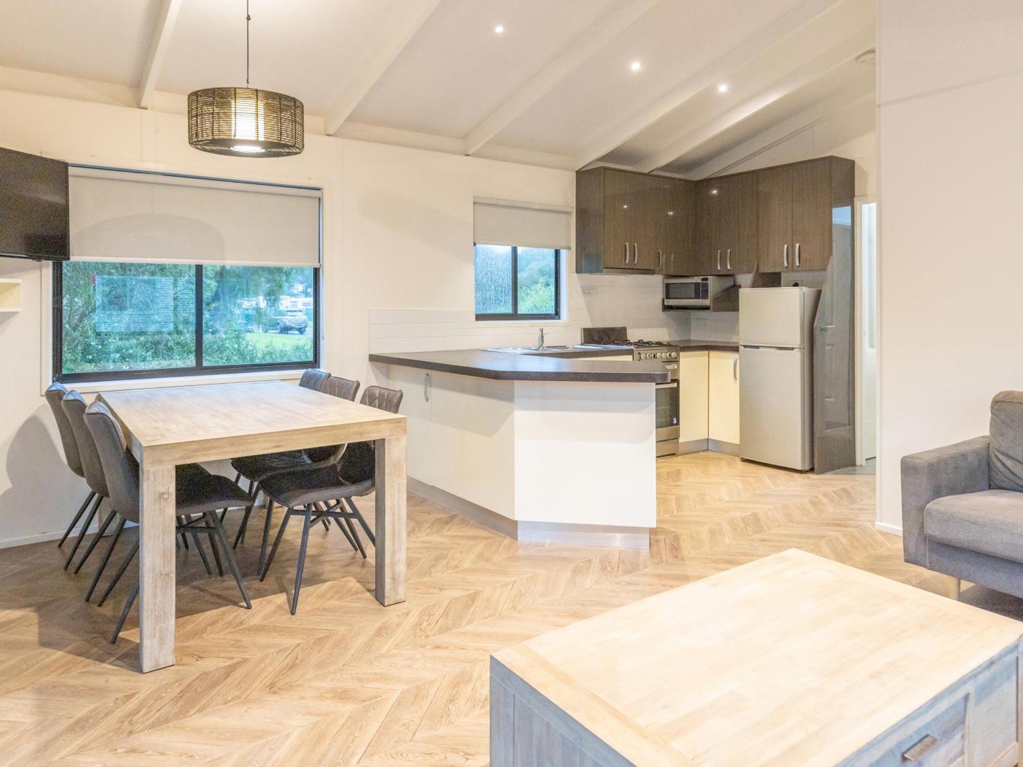 Nrma Warrnambool Riverside Holiday Park 客房 照片