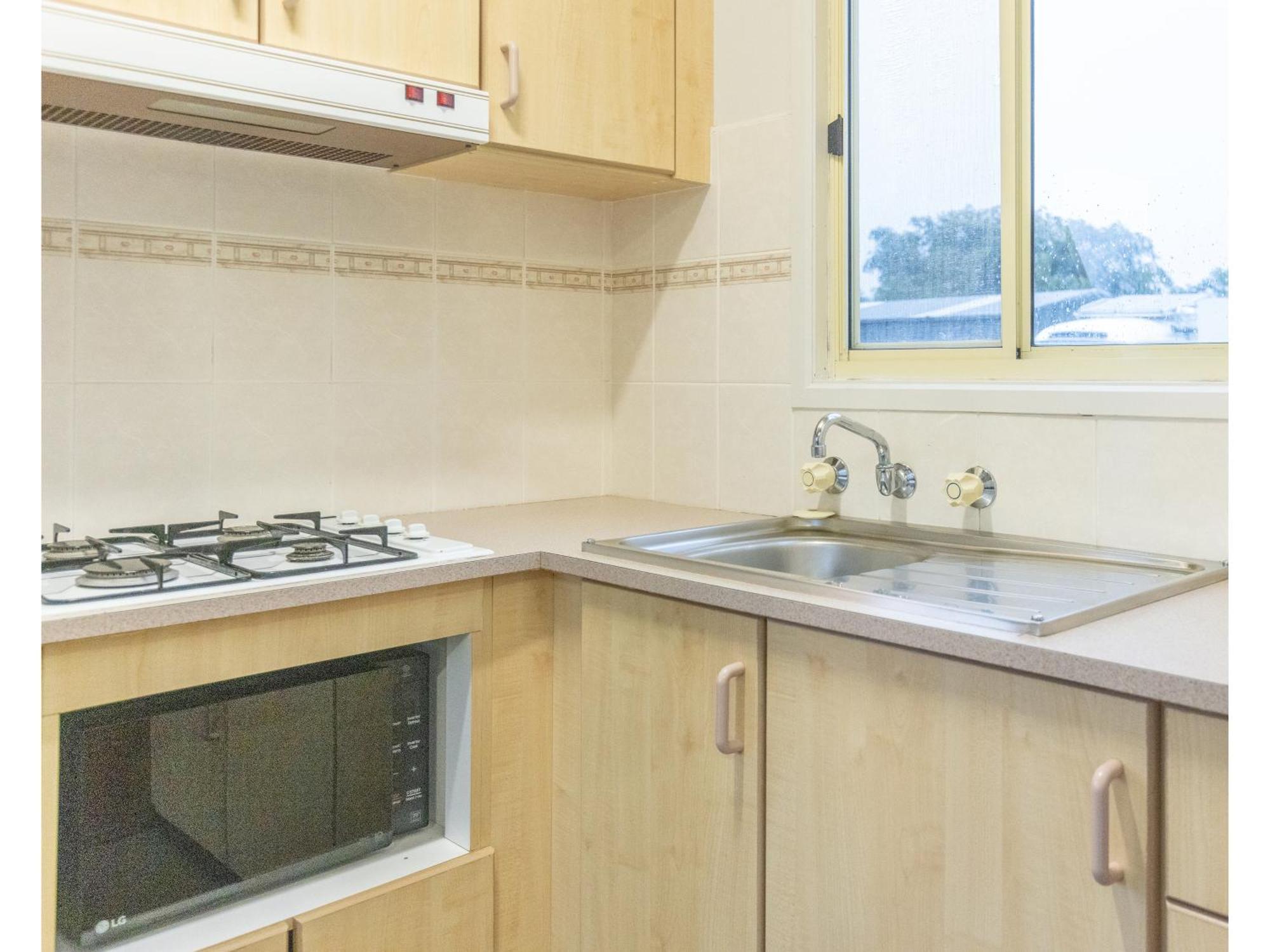Nrma Warrnambool Riverside Holiday Park 客房 照片