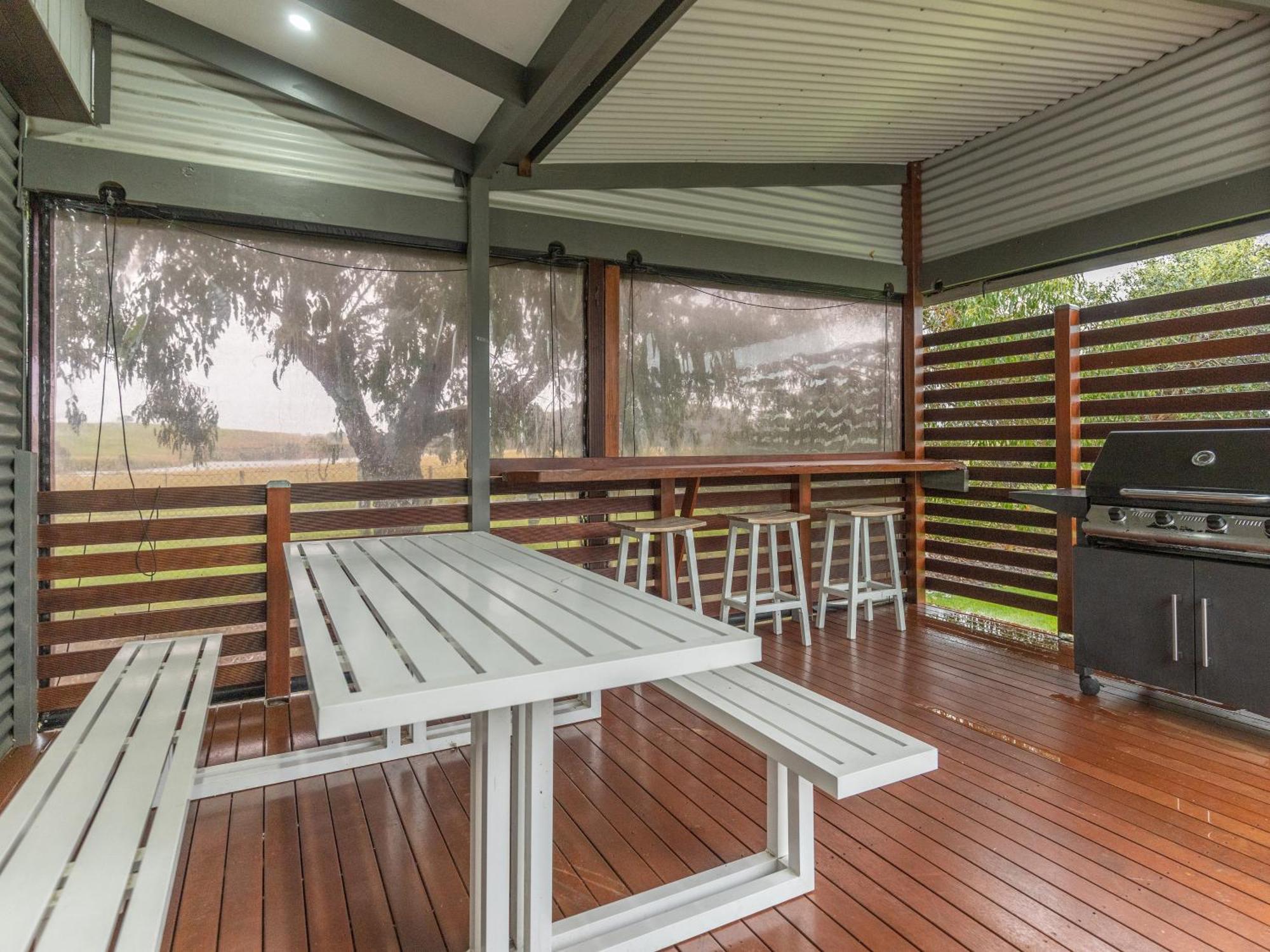 Nrma Warrnambool Riverside Holiday Park 客房 照片